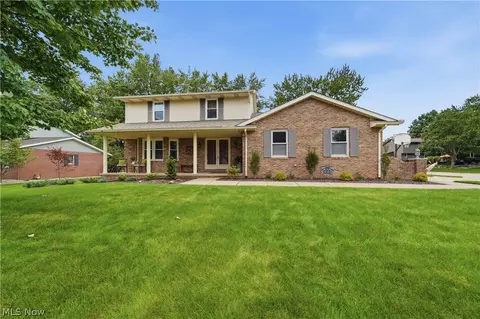 1633 Bennington Cir SW, North Canton, OH 44709