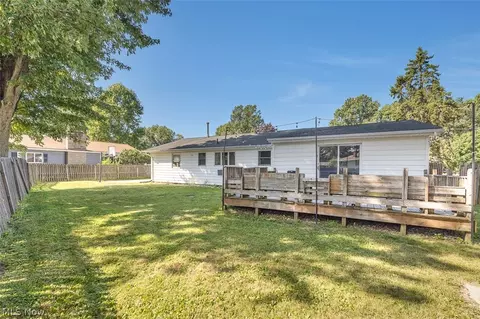Exterior - 5847 Clement Dr, Lorain, OH 44053 photo 4 of 6