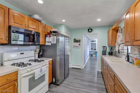 Kitchen - 5847 Clement Dr, Lorain, OH 44053 photo 3 of 4