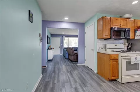 Entry Way - 5847 Clement Dr, Lorain, OH 44053 photo 2 of 2