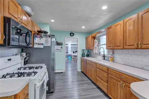 Kitchen - 5847 Clement Dr, Lorain, OH 44053 photo 2 of 4