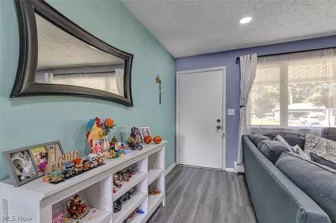 Entry Way - 5847 Clement Dr, Lorain, OH 44053 photo 1 of 2