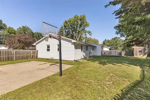 Exterior - 5847 Clement Dr, Lorain, OH 44053 photo 5 of 6