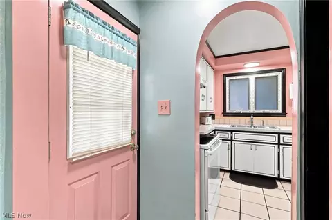 294 Oxford Ave, Akron, OH 44310 photo 7