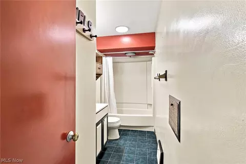 294 Oxford Ave, Akron, OH 44310 photo 17