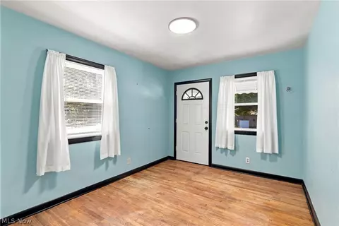 294 Oxford Ave, Akron, OH 44310 photo 13