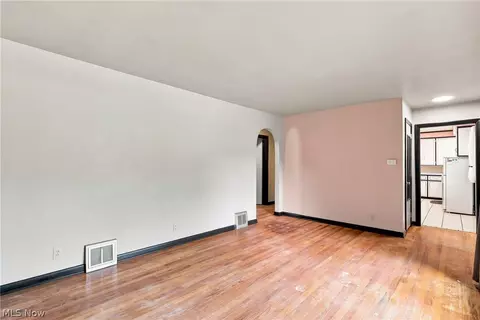294 Oxford Ave, Akron, OH 44310 photo 11
