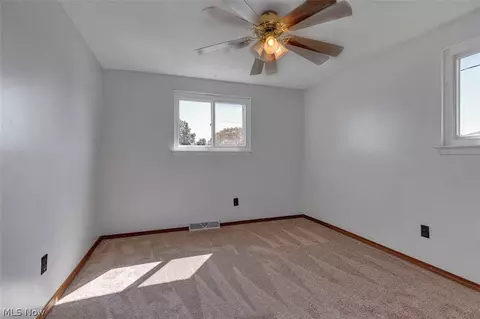 4610 Willow Ave, Lorain, OH 44055 photo 14