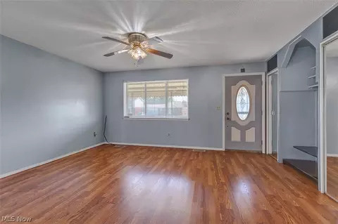 4610 Willow Ave, Lorain, OH 44055 photo 3
