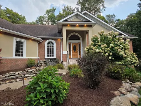 14405 Aquilla Rd, Burton, OH 44021