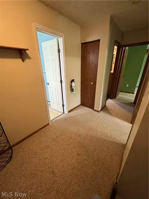 Entry Way - 142 Pine Ln, Barnesville, OH 43713 photo 4 of 5