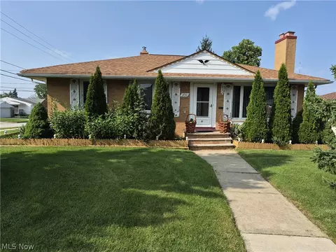 3150 Jeanne Dr, Parma, OH 44134