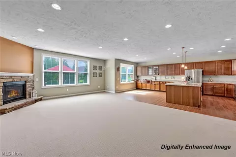 Living - 8139 Castleton Dr, Mentor, OH 44060 photo 1 of 3