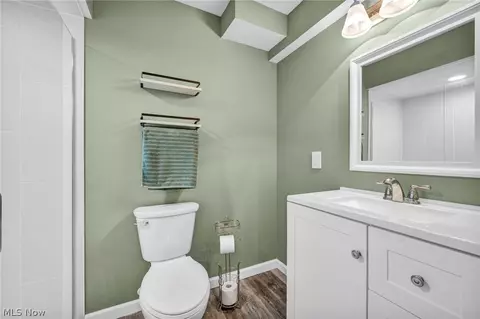 Bath - 8139 Castleton Dr, Mentor, OH 44060 photo 5 of 6