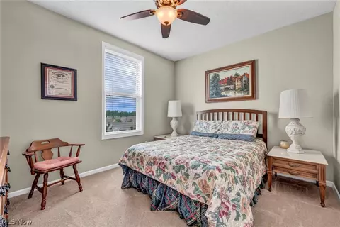 Bedroom - 8139 Castleton Dr, Mentor, OH 44060 photo 3 of 5