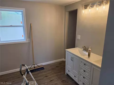 Bath - 489 Arabian Ct, Lagrange, OH 44050 photo 1 of 1