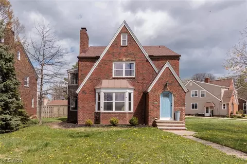 3155 Rocky River Dr, Cleveland, OH 44111