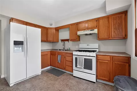 Kitchen - 1112 Danforth Rd, Akron, OH 44312 photo 1 of 3