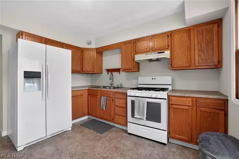 Kitchen - 1112 Danforth Rd, Akron, OH 44312 photo 1 of 3