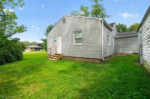 Exterior - 1112 Danforth Rd, Akron, OH 44312 photo 2 of 2