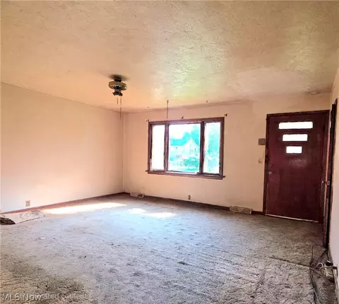 6118 Gladys Ave, Elyria, OH 44035 photo 7