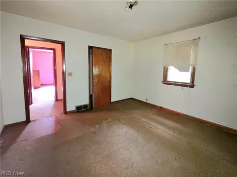 6118 Gladys Ave, Elyria, OH 44035 photo 15