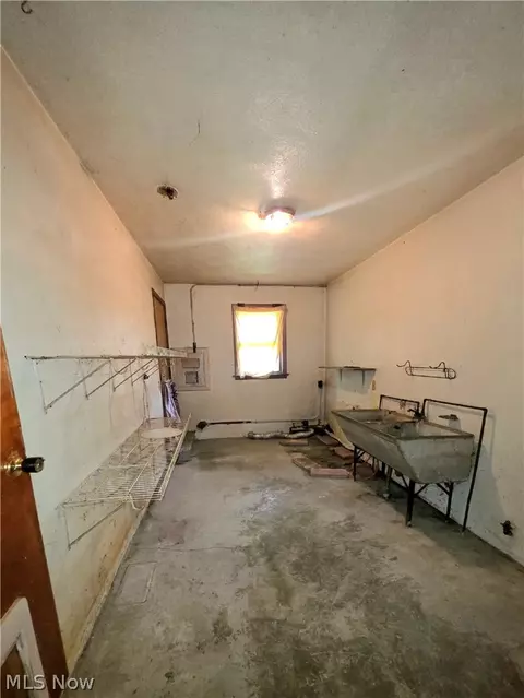 6118 Gladys Ave, Elyria, OH 44035 photo 19