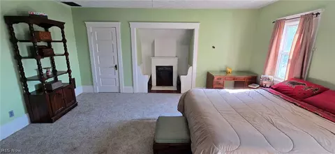 Bedroom - 1518 Middle Ave, Elyria, OH 44035 photo 2 of 4
