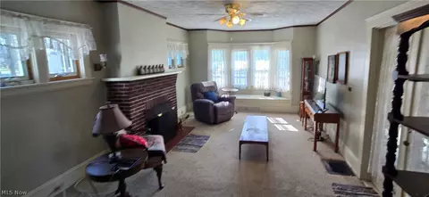 Living - 1518 Middle Ave, Elyria, OH 44035 photo 1 of 3