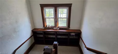 Entry Way - 1518 Middle Ave, Elyria, OH 44035 photo 6 of 10