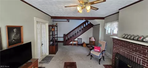 Entry Way - 1518 Middle Ave, Elyria, OH 44035 photo 1 of 10