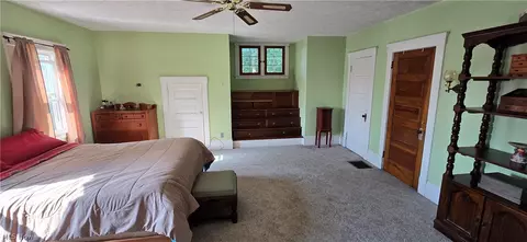 Bedroom - 1518 Middle Ave, Elyria, OH 44035 photo 4 of 4