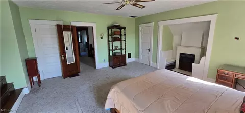 Bedroom - 1518 Middle Ave, Elyria, OH 44035 photo 3 of 4