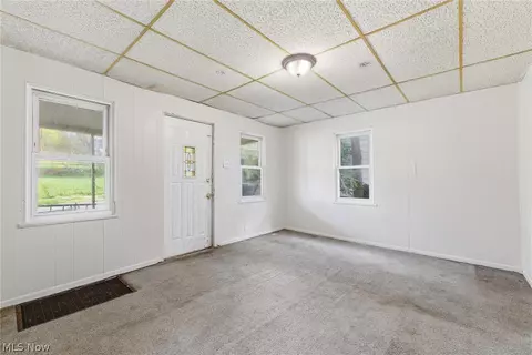 Living - 229 E 1st St, Mansfield, OH 44902 photo 2 of 2