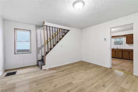 Entry Way - 229 E 1st St, Mansfield, OH 44902 photo 1 of 1