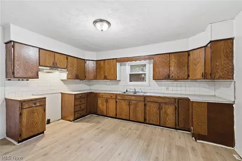 Kitchen - 229 E 1st St, Mansfield, OH 44902 photo 1 of 1