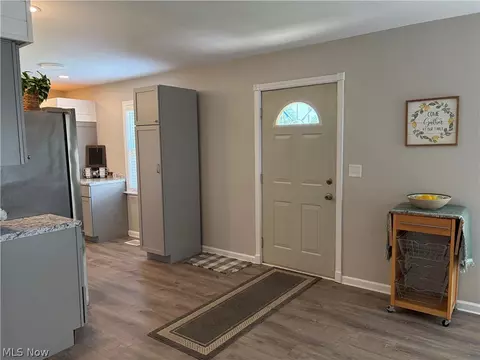 Entry Way - 921 Norman Ave, Ashtabula, OH 44004 photo 1 of 7