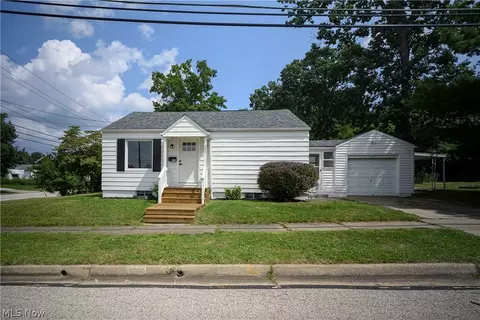 2651 21st St, Cuyahoga Falls, OH 44223