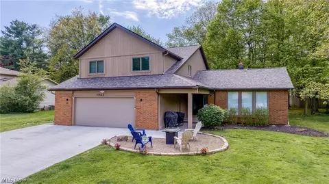 5062 Lansdowne Dr, Solon, OH 44139 photo 3