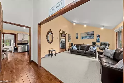 5062 Lansdowne Dr, Solon, OH 44139 photo 8