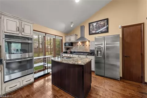 5062 Lansdowne Dr, Solon, OH 44139 photo 14