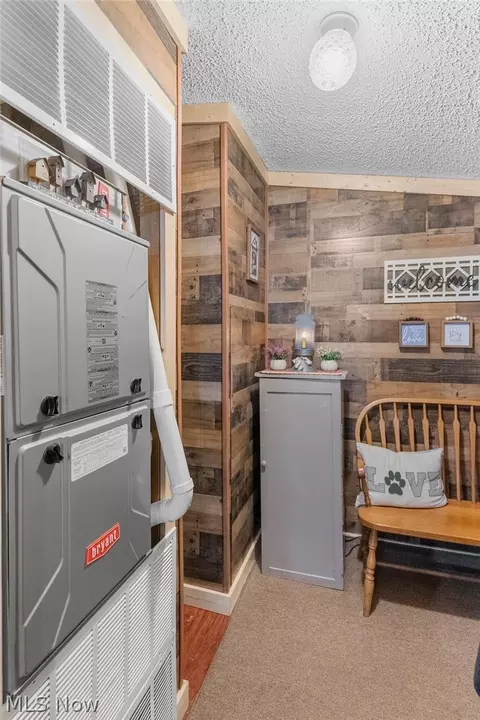 Entry Way - 8445 Salem Unity Rd, Salem, OH 44460 photo 2 of 2