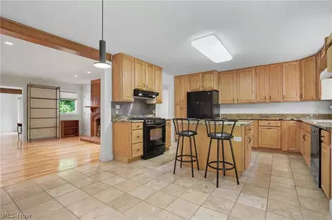 Kitchen - 4389 Everett Rd, Richfield, OH 44286 photo 4 of 4