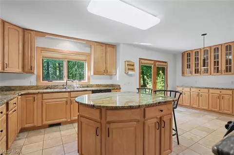 Kitchen - 4389 Everett Rd, Richfield, OH 44286 photo 2 of 4