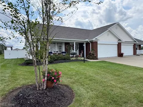 51982 Blue Spruce Dr, Saint Clairsville, OH 43950
