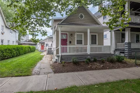 2584 W 11th St, Cleveland, OH 44113