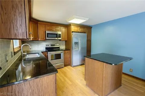 Kitchen - 1416 Dunkeith Dr NW, Canton, OH 44708 photo 1 of 4