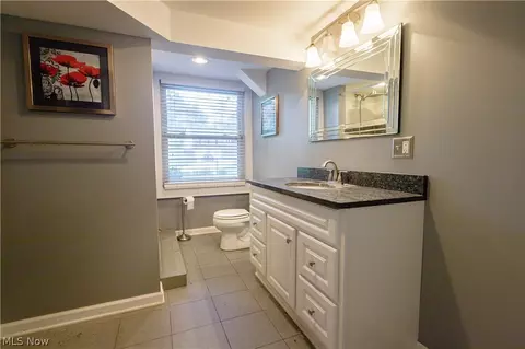 Bath - 1416 Dunkeith Dr NW, Canton, OH 44708 photo 5 of 7