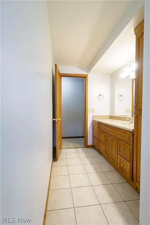 Bath - 1416 Dunkeith Dr NW, Canton, OH 44708 photo 4 of 7