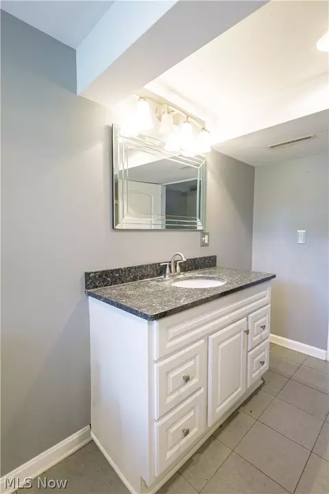 Bath - 1416 Dunkeith Dr NW, Canton, OH 44708 photo 7 of 7